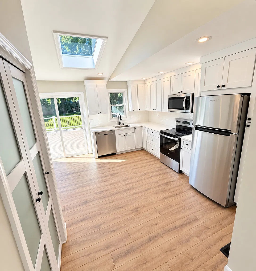 2 bed, $3,500 — Photo 4
