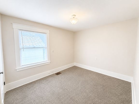 5th image of 2811 S Lamonte St