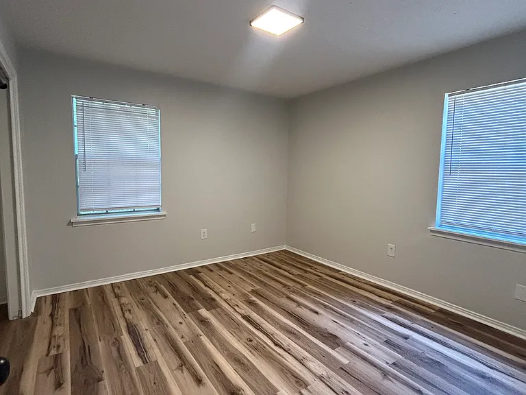1152 Ferncrest Dr — Photo 10