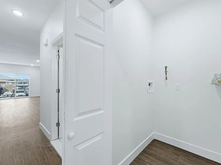 392 S 19th St #3 — Photo 12