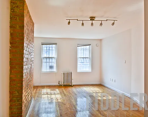 Rented by Fiddler Realty | media 14