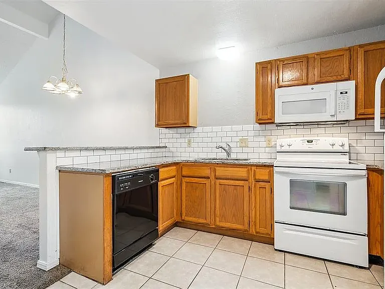 9792 River Birch Dr — Photo 10