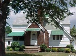 6812 Charles Ave, Parma, OH 44129
