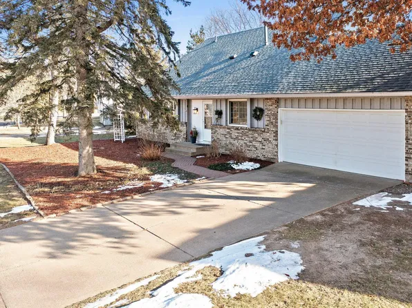 2601 Hidden Valley Ln, Stillwater, MN 55082