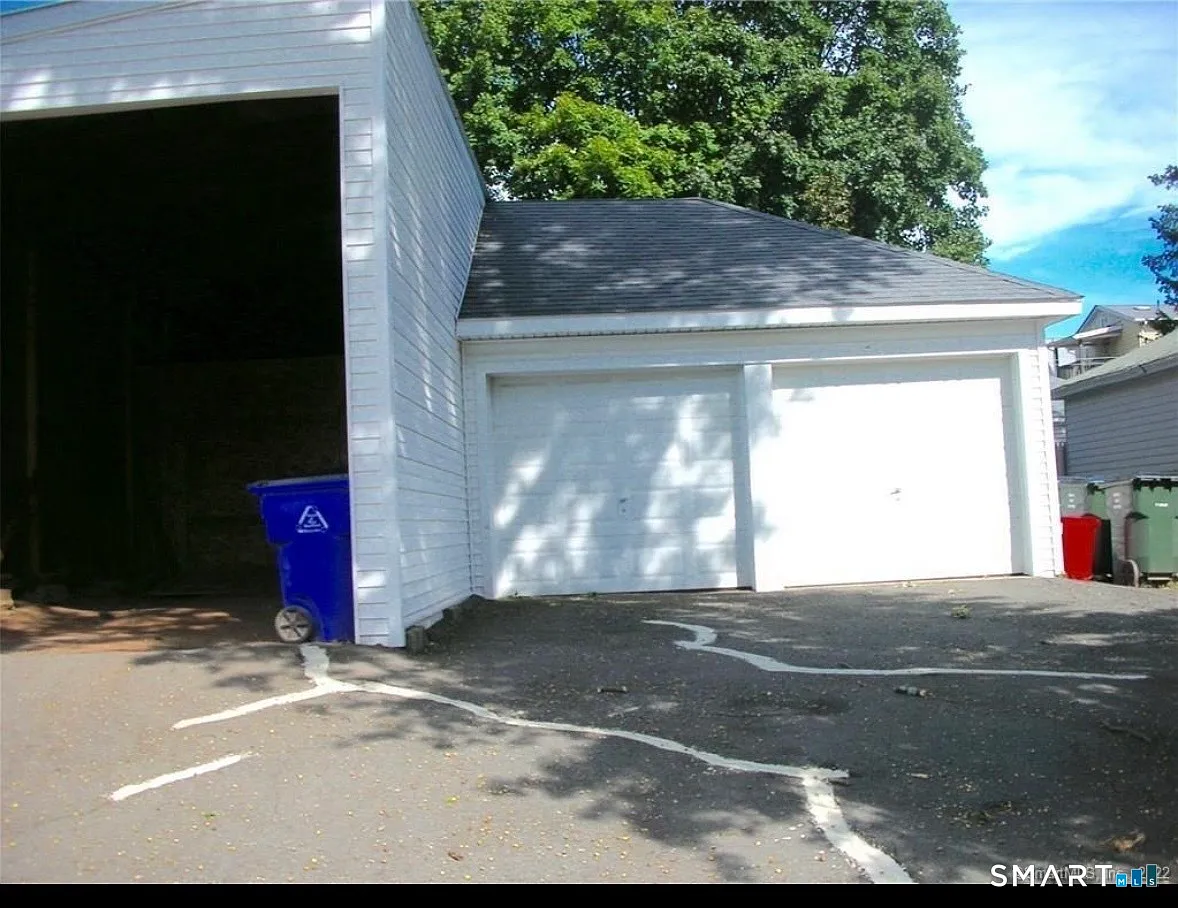 2 bed, 1.0 bath, 1100 sqft, $2,000 — Photo 4