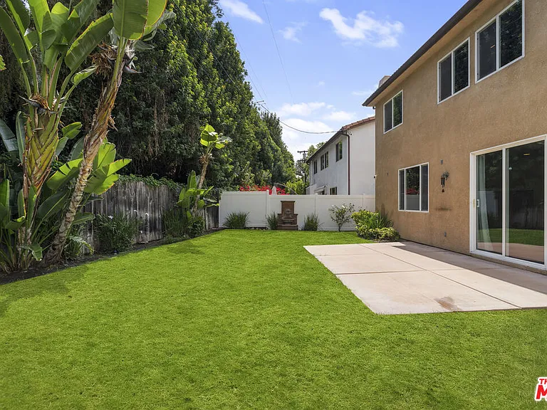 14321 Hortense St — Photo 45