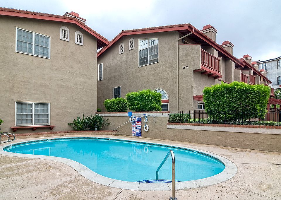 2nd image of 2563 Navarra Dr Unit C
