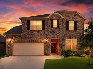 825 Crest Breeze Dr, Haslet, TX 76052