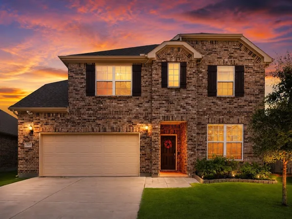 825 Crest Breeze Dr, Haslet, TX 76052