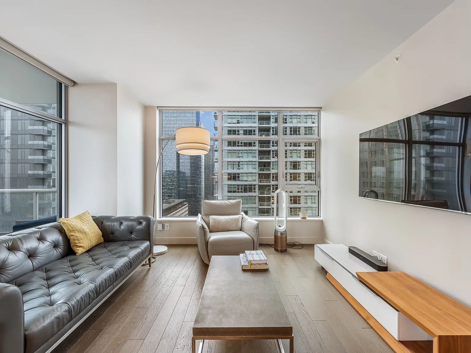2 bed, 1254 sqft, $5,000 — Photo 4