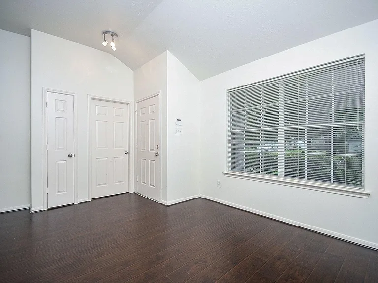 13911 Sorrel Grove Ct — Photo 3