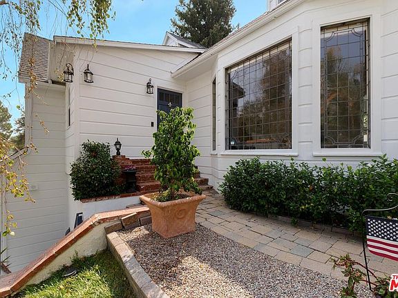 3rd image of 13324 Valley Vista Blvd