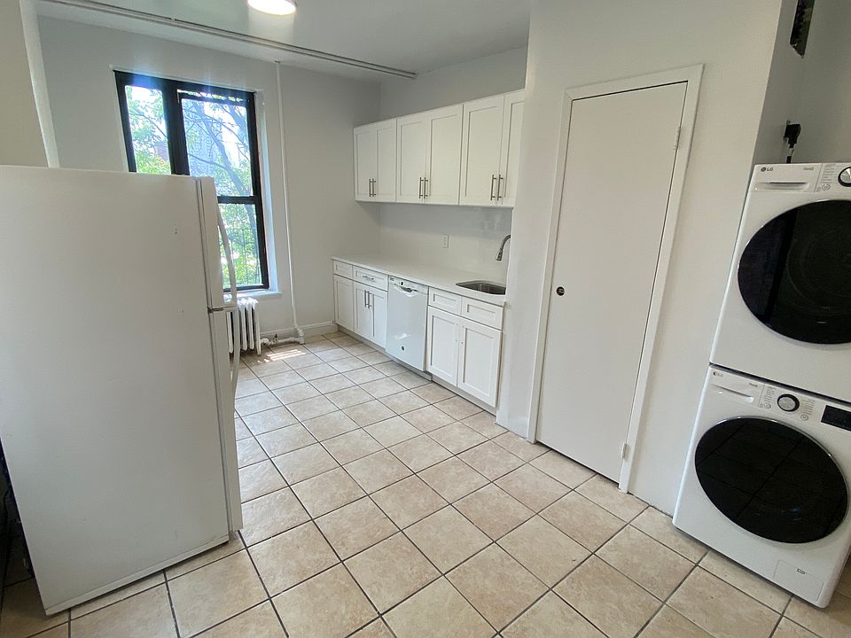 1st image of 452 W 57th St APT 4E