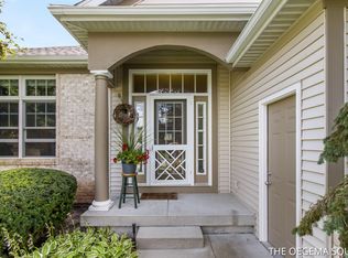 2164 Arbor Trl NW, Grand Rapids, MI 49534