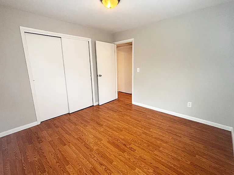 545 Lowell Ave — Photo 3