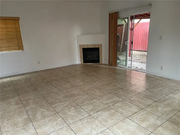 8425 Burnet Ave, North Hills, CA 91343