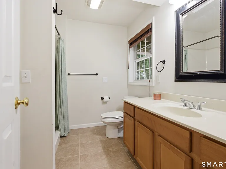 305 Sylvan St — Photo 17