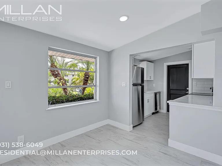 325 Capri Boulevard — Photo 30