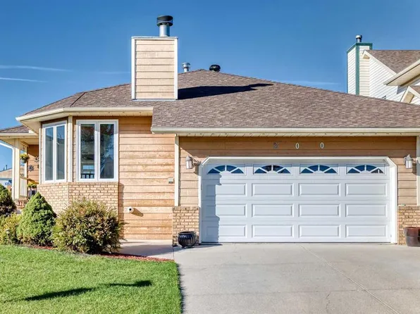 200 N Downey Pl, Okotoks, AB T1S 1H3