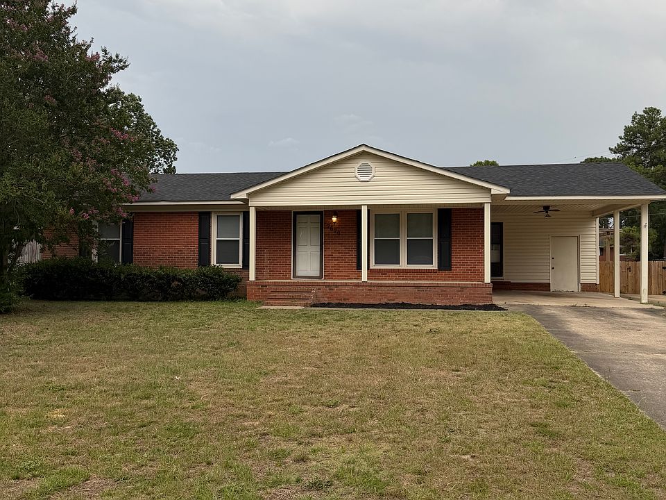 1st image of 2620 Phoenician Dr