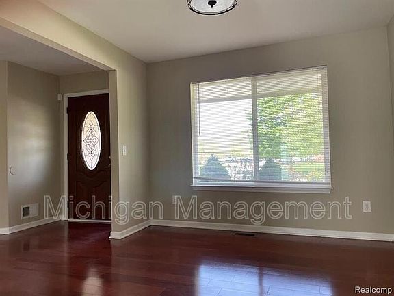 3rd image of 41563 Strawberry Ct #43