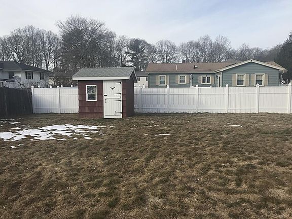 3rd image of 1139 Churchill St