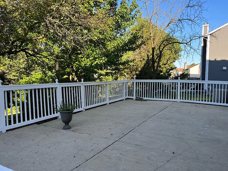 128 Ainslie Dr — Photo 21
