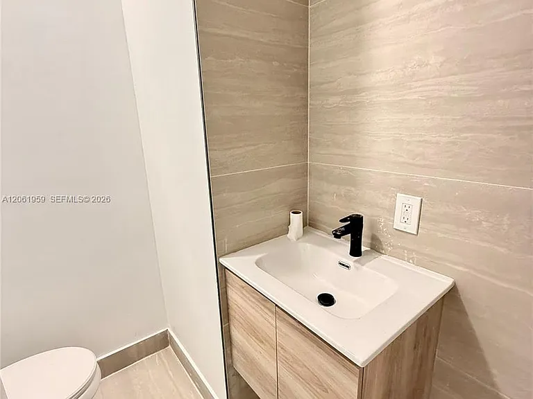 125 SW 19th Ave #2 — Photo 7