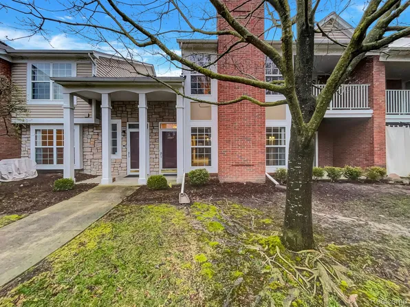 44847 Marigold Dr, Sterling Heights, MI 48314