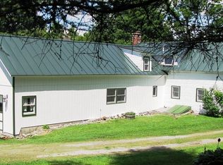 12 Cross Rd, Newport, VT 05855