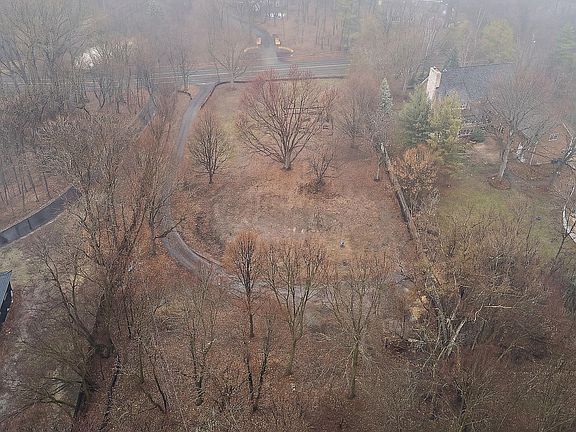 2nd image of 17945 Breezy Point Rd