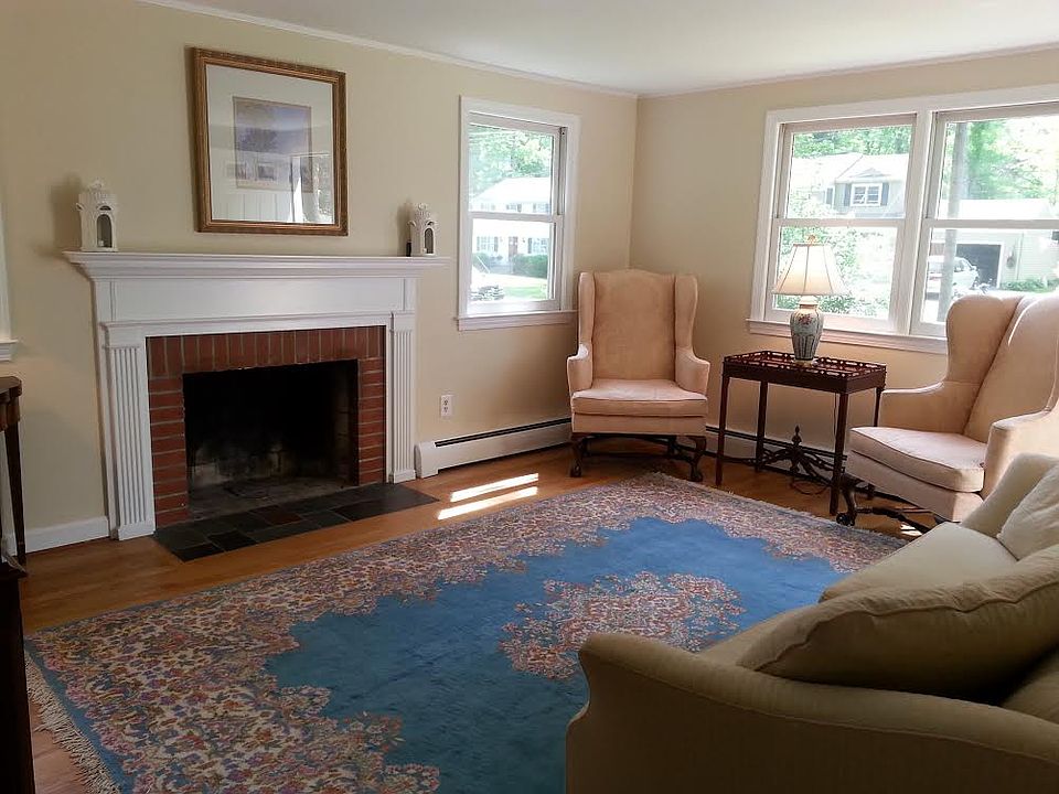 2nd image of 34 Alder Rd