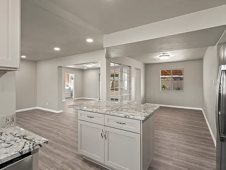1331 S Edlin Ave — Photo 6