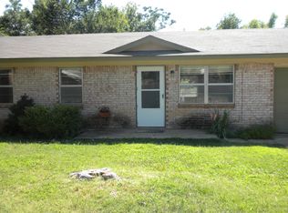 808 N 5th St, Noble, OK 73068