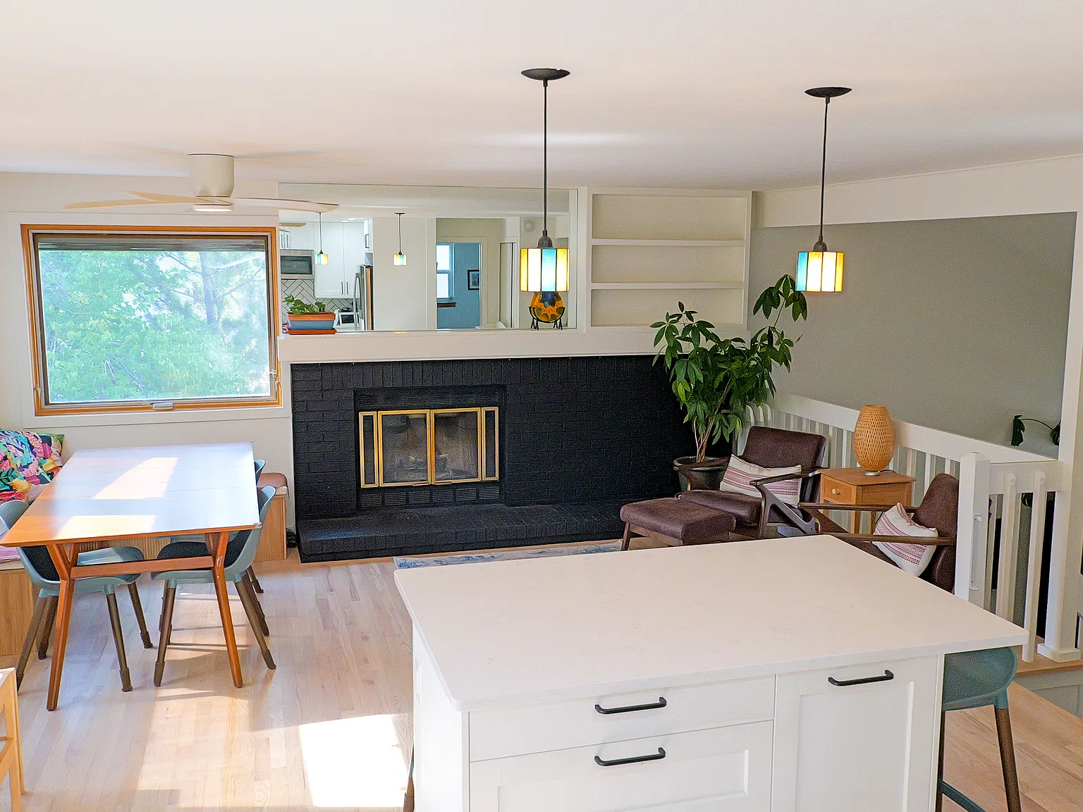 4 bed, 3.5 bath, 2000 sqft, $7,500 — Photo 2