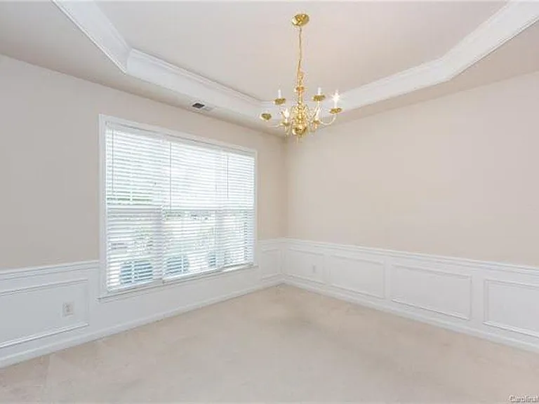 8609 Society St — Photo 15