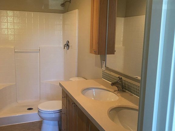 5th image of 16613 33rd Ave W #20