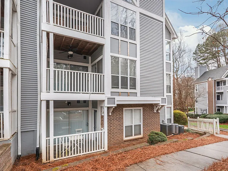 2510 Cranbrook Ln #22 — Photo 2