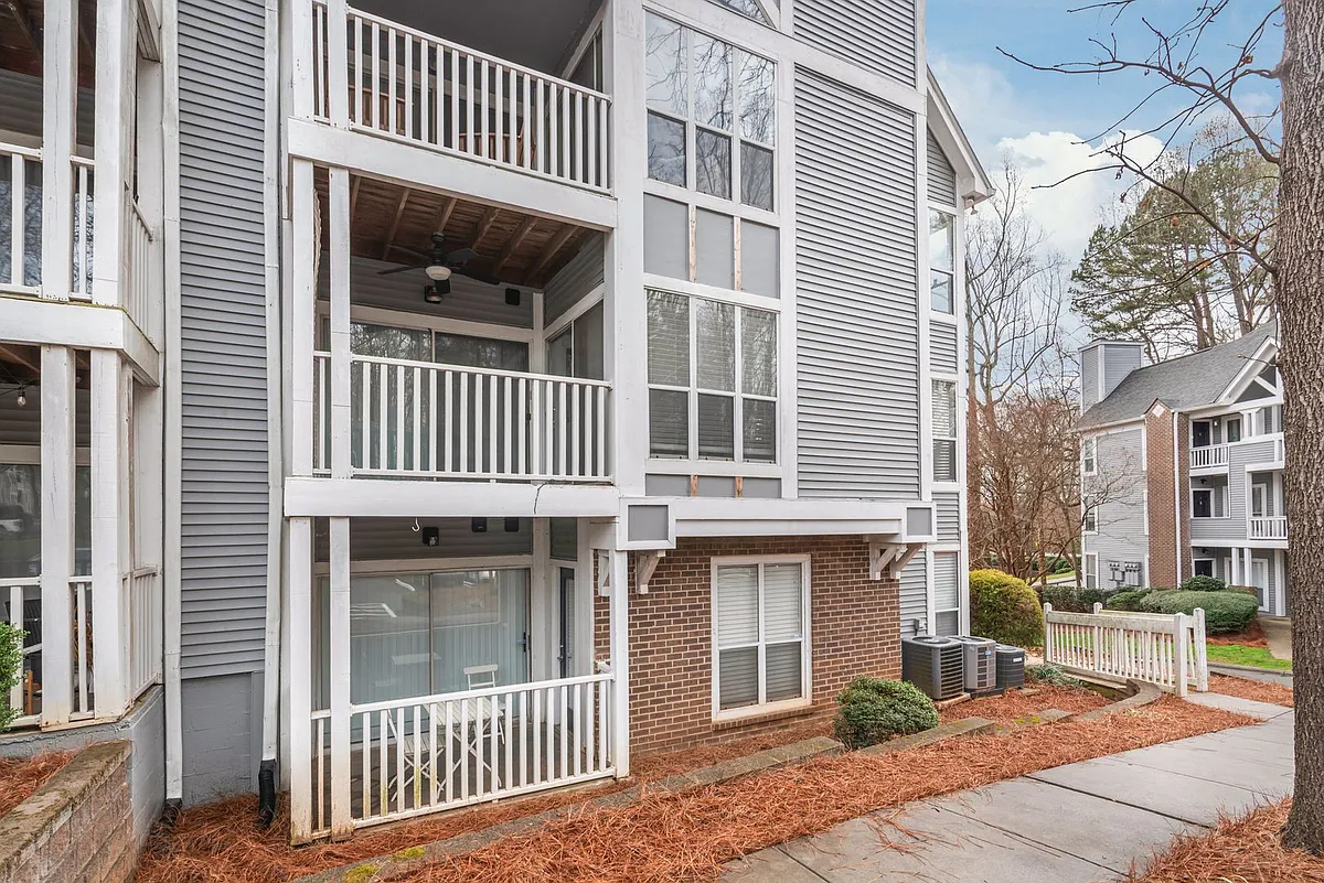 Building Photo - 2510 Cranbrook Ln #22