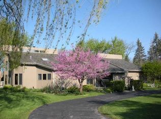 108 Haman Rd, Inverness, IL 60010