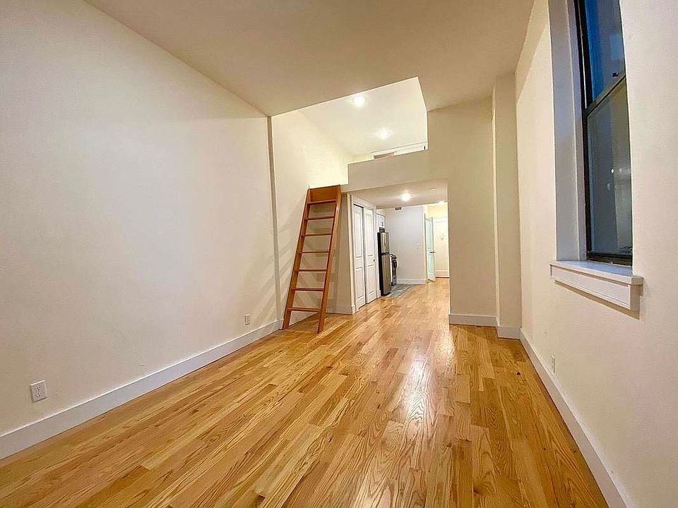 1st image of 321 W 105th St #2C1
