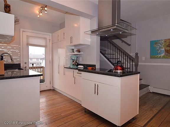 2nd image of 61 Ashton St