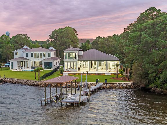 3rd image of 282 Bayshore Dr