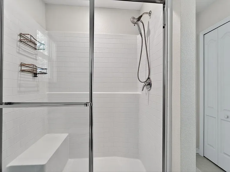 3842 Hampstead Ln — Photo 36