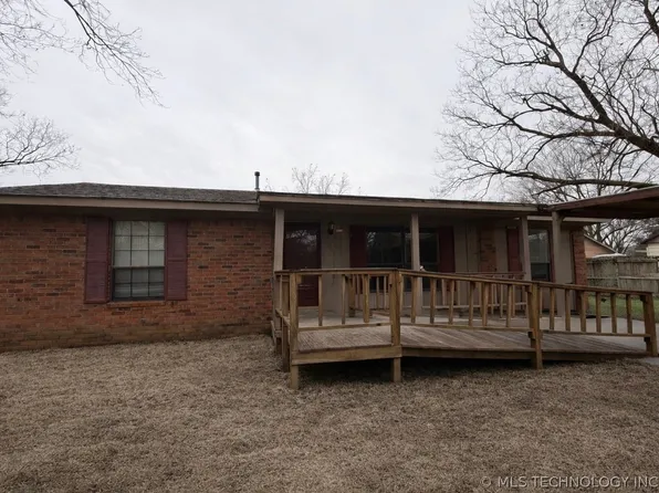 205 W Ragan St, Henryetta, OK 74437