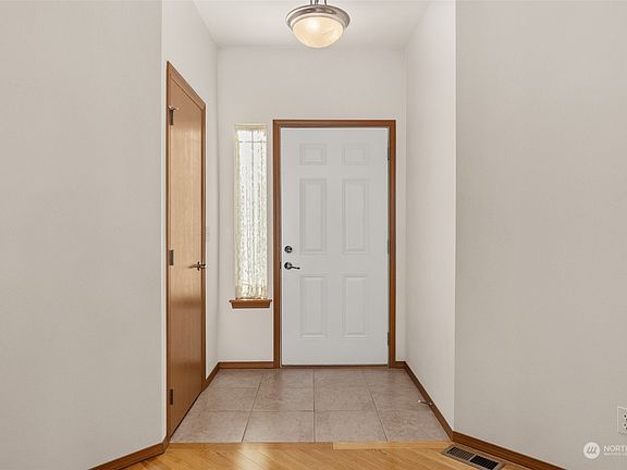 3rd image of 2569 Kristine Court