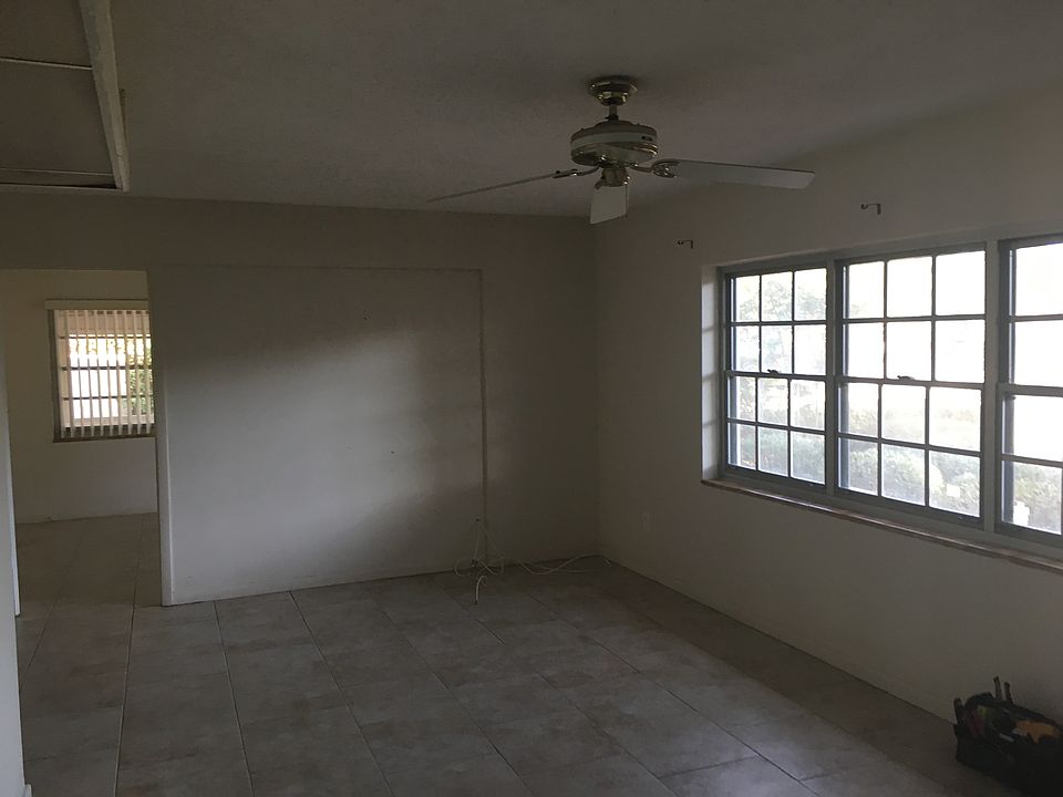 1st image of 2190 Poinsettia Dr