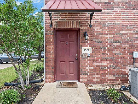 2nd image of 801 Luther St W Unit 1601