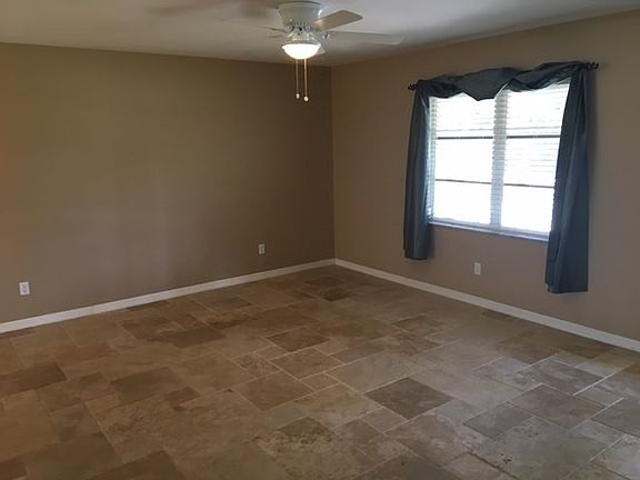 4th image of 422 SE Seahouse Dr