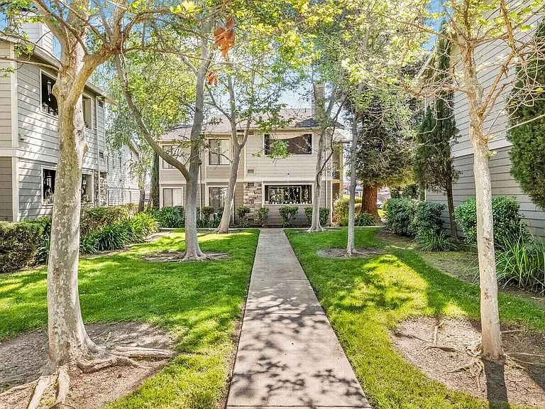 Tracy Park — Photo 23
